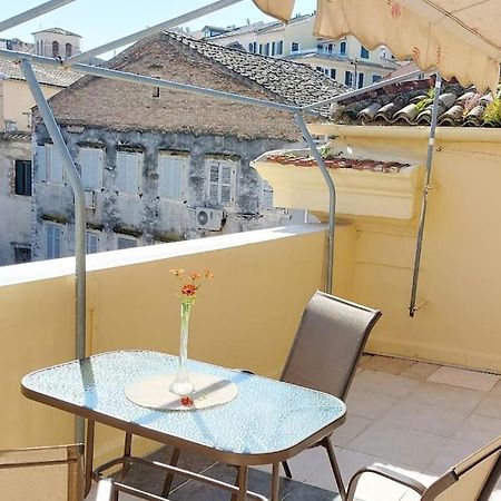 Old Port View Apartment, Διαμέρισμα Στο Κέντρο 2 Υπνοδωματίων Corfu  Экстерьер фото