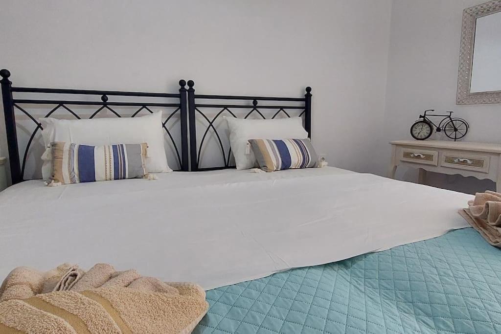 Old Port View Apartment, Διαμέρισμα Στο Κέντρο 2 Υπνοδωματίων Corfu  Экстерьер фото