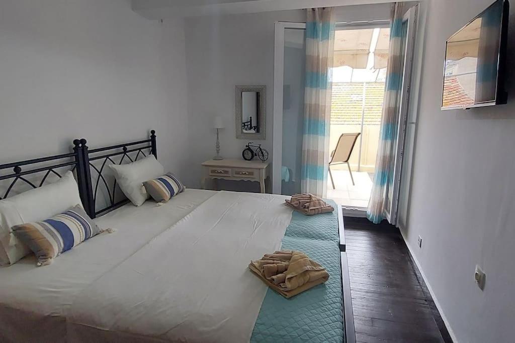 Old Port View Apartment, Διαμέρισμα Στο Κέντρο 2 Υπνοδωματίων Corfu  Экстерьер фото